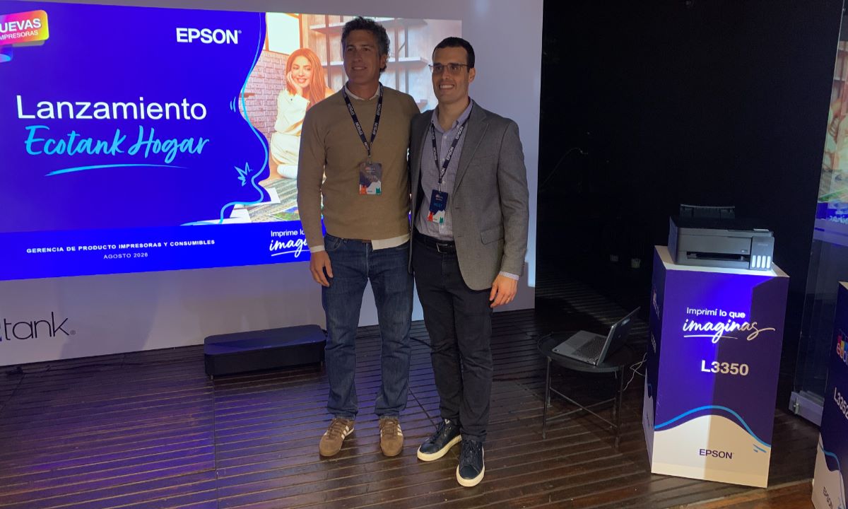 Pablo Kasjan y Jordi Ribas, ejecutivos de Epson, durante el lanzamiento en Argentina de la nueva generación de impresoras EcoTank.