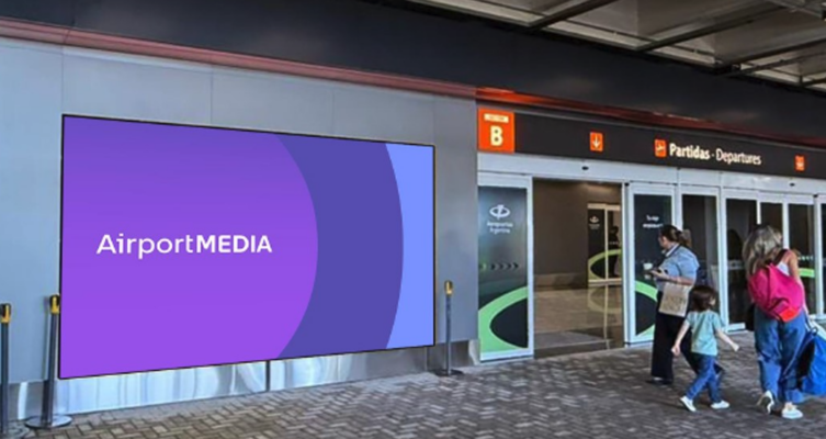 Por primera vez, las pantallas aeroportuarias estarán disponibles para compradores publicitarios globales, regionales y locales.