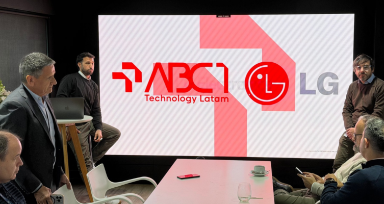 El showroom de LG fue el escenario elegido para mostrar a los partners las nuevas soluciones destinadas a espacios corporativos y comerciales.