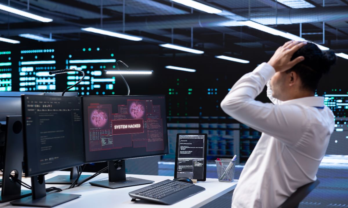 La inteligencia artificial acelera las operaciones de los ciberdelincuentes y reduce el tiempo disponible para detectar y contener un ataque.