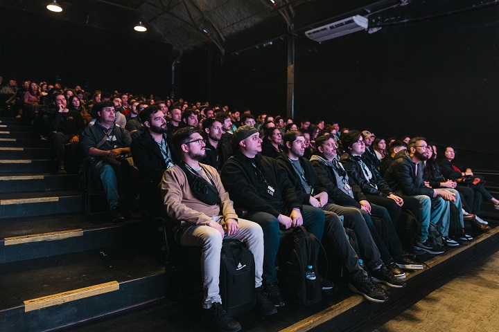 Nerdearla 2026 reunirá en Buenos Aires a referentes internacionales de inteligencia artificial, desarrollo de software, código abierto, privacidad y divulgación científica.