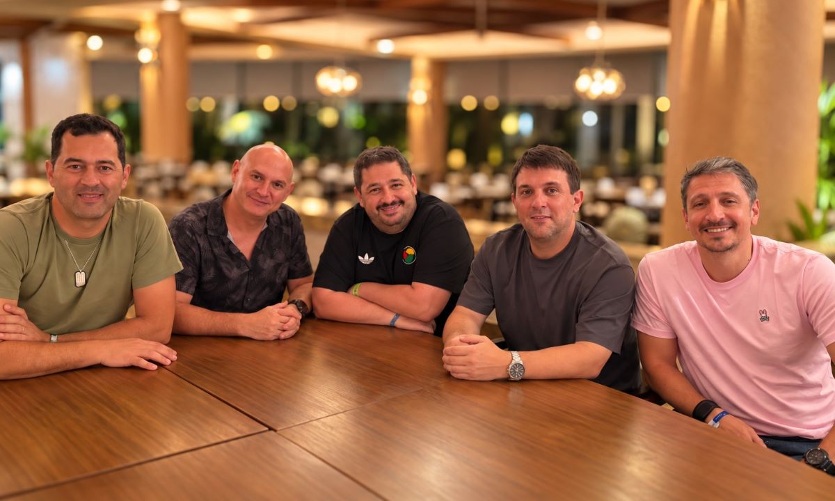 Patricio Isa de Techwise; Matias Schwartz de Biek;Guido Vacatello de Distecna; Leonardo Vazquez y Eduardo Bassi de B2cloud
