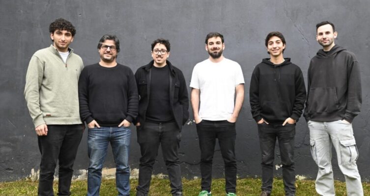 La plataforma de nBlock utiliza bloques de inteligencia artificial integrados sobre los ERP existentes para analizar información comercial y operativa sin reemplazar los sistemas de gestión.