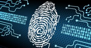 La combinación de biometría, validación documental, contexto, consentimiento y análisis de riesgo permite construir procesos de autenticación más robustos frente al fraude.