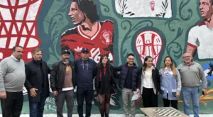Ceven recuperó un espacio público en Parque Patricios con arte, mobiliario urbano y participación comunitaria.