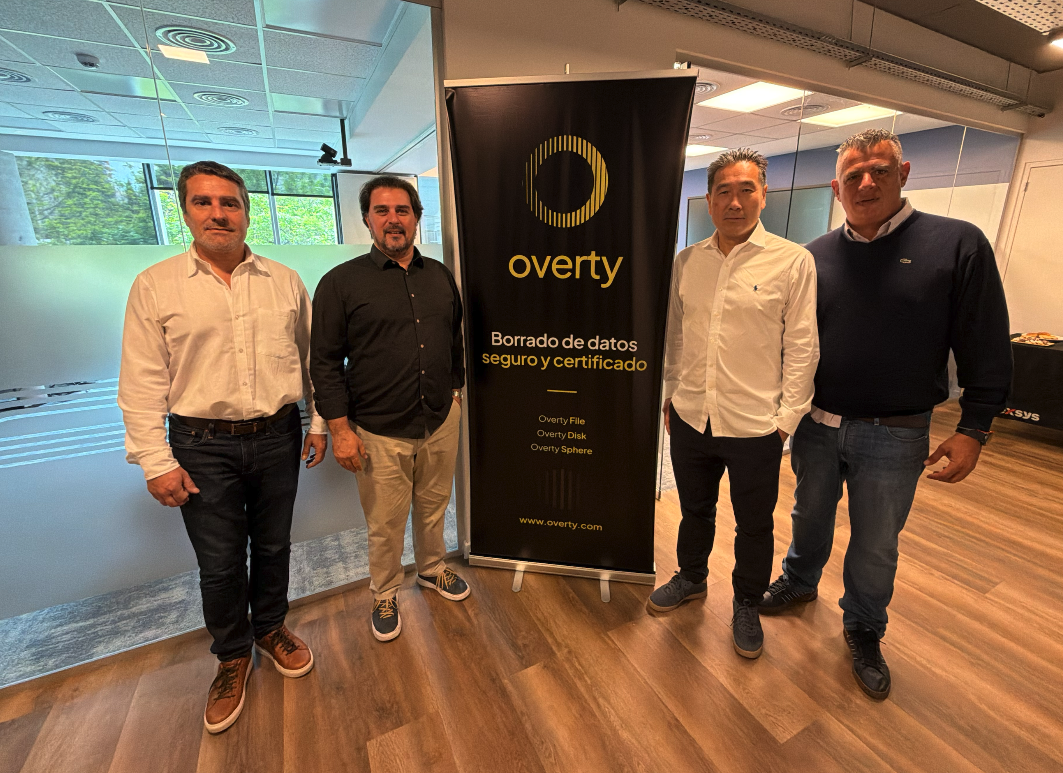 De Izq. a Der. Rodrigo Maccari (CFO), Ignacio Caroum (CEO), Alejandro Kida (Gerente Comercial) y Pablo Dau (Comunicaciones y MKT) de Overty. 