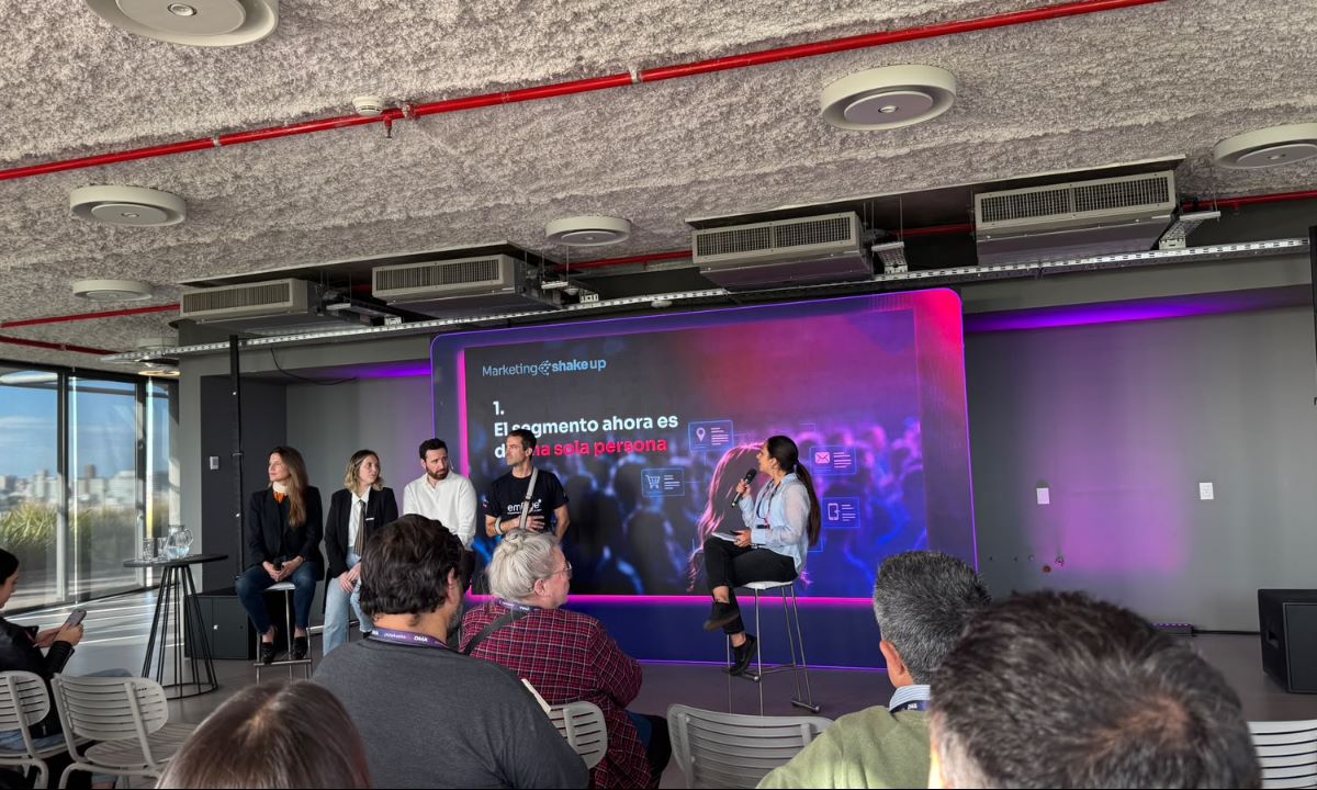 El panel “Email & Automation: las reglas cambiaron, ¿estamos listos?” reunió a referentes del ecosistema MarTech para analizar el impacto de la inteligencia artificial, los datos y la automatización en las estrategias de marketing. El encuentro se realizó el 20 de octubre en Buenos Aires, en el marco de Marketing Shake Up, organizado por DMA Argentina.