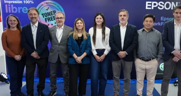 El staff de Epson Argentina participó de la presentación de Toner Free, la iniciativa con la que la compañía busca impulsar una nueva forma de imprimir en el segmento empresarial.