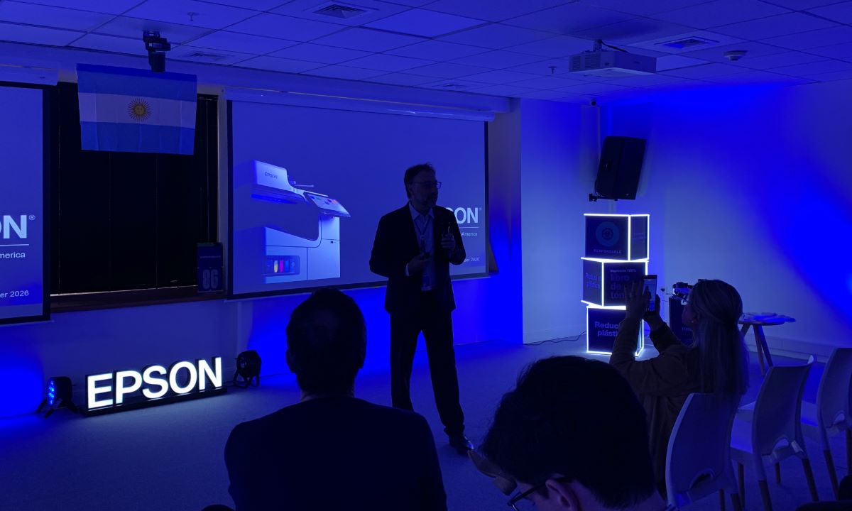 Fernando Carrano explicó cómo la iniciativa Toner Free se integra a la estrategia global de innovación de la compañía, centrada en la eficiencia, la precisión y el diseño compacto.