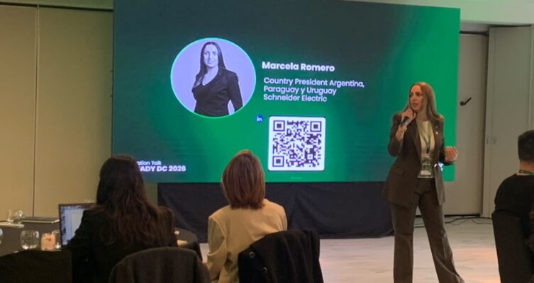 Marcela Romero, Presidente y CEO de Schneider Electric para el clúster conformado por Argentina, Paraguay y Uruguay.
