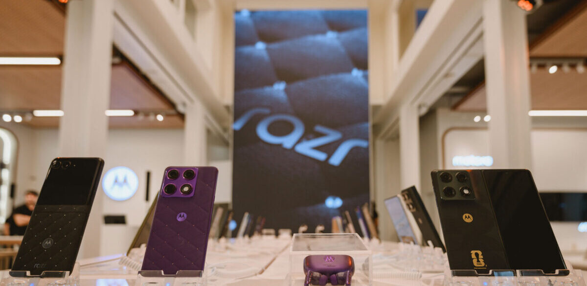 La tienda de Motorola en Unicenter Shopping se prepara para su reapertura, como parte de la apuesta de la marca por acercar sus novedades a los consumidores.