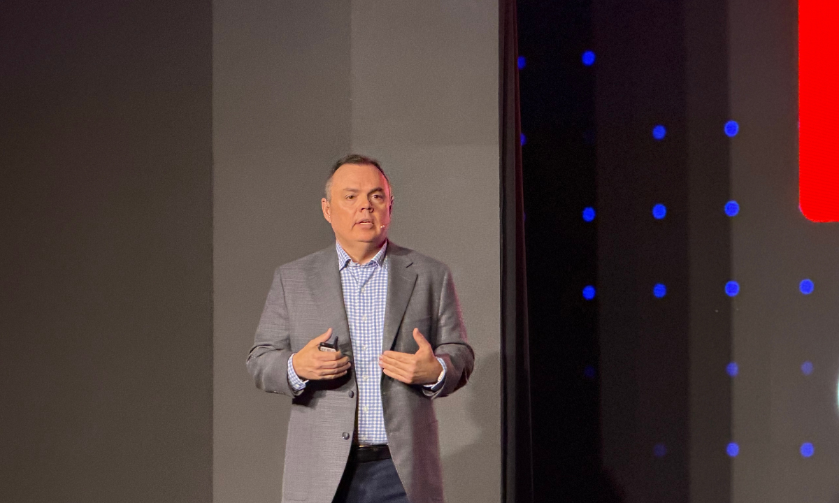 Mike Ferris, Senior Vice President, Chief Operating Officer y Chief Strategy Officer de Red Hat