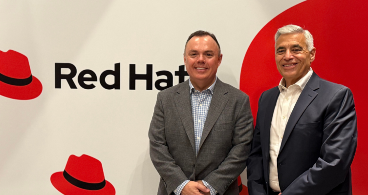 Mike Ferris y Jorge Payró, de Red Hat