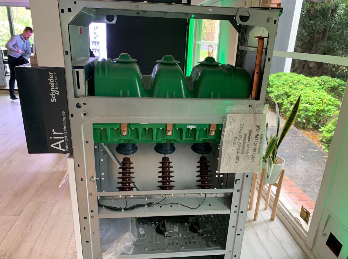 Schneider Electric presentó distintas soluciones tecnológicas orientadas a responder a las crecientes necesidades de infraestructura, energía y capacidad de procesamiento de los centros de datos.
