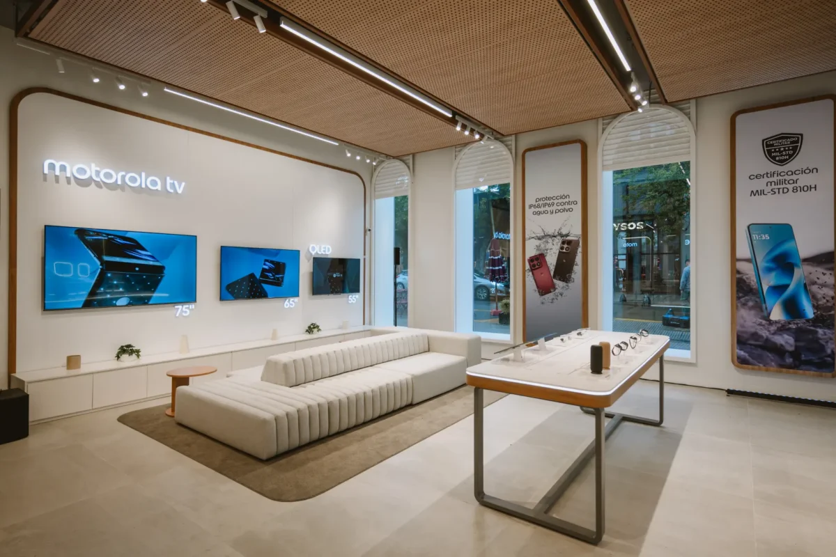 Motorola reabre su Flagship Store de Palermo Soho con una propuesta que combina tecnología, diseño y una experiencia de marca renovada.