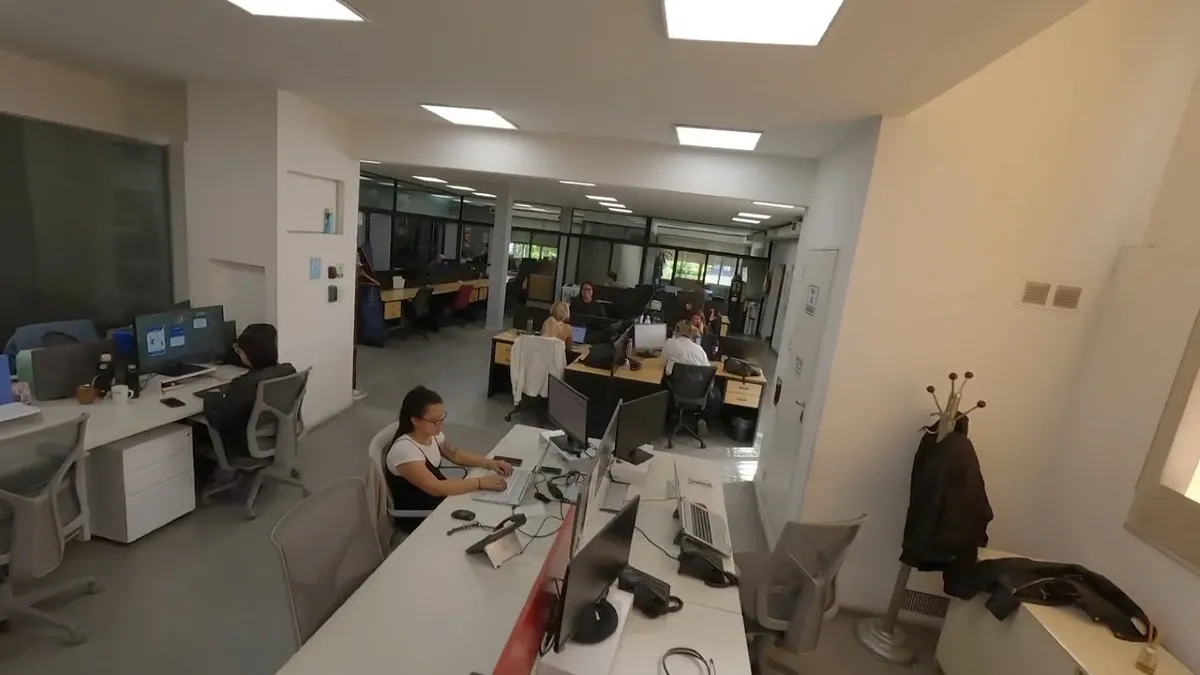 El nuevo laboratorio técnico de Ceven está equipado con tecnología de última generación y cumple con los estándares exigidos por Apple para brindar soporte certificado.