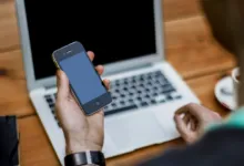 Con el aumento de las transacciones en e-commerce durante la época de fiestas, los atacantes se preparan para robar datos bancarios y credenciales de usuarios