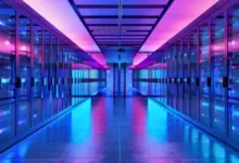 La rápida expansión del sector tecnológico ha contribuido significativamente a las emisiones de gases de efecto invernadero. El sector digital es responsable de aproximadamente el 4% de las emisiones globales.