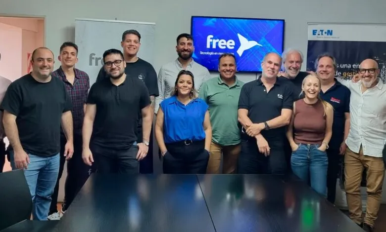 Equipo de Free y de Eaton, una de las marcas que distribuyen.,