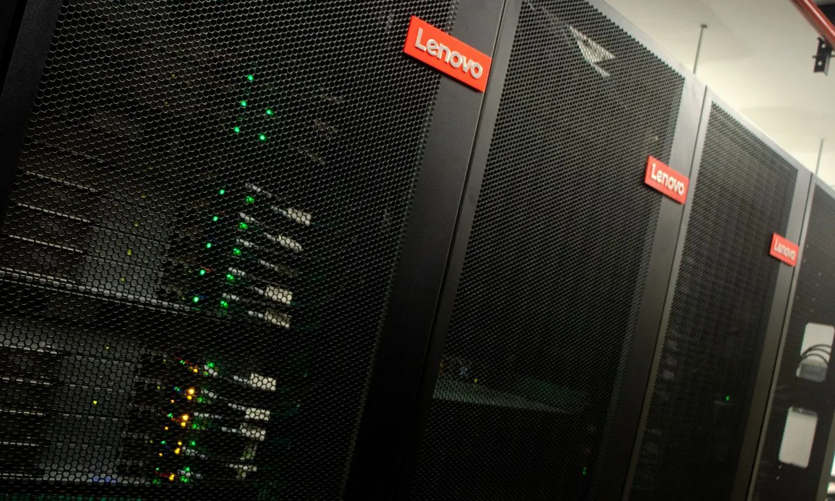 Clementina XXI fue ensamblada por Lenovo y cuenta con procesadores Intel