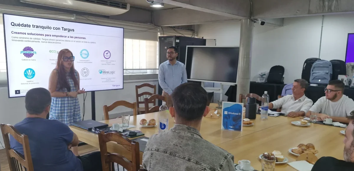 Targus refuerza su presencia en el Cono Sur con eventos y encuentros con distribuidores, destacando su estrategia de cercanía con el canal.