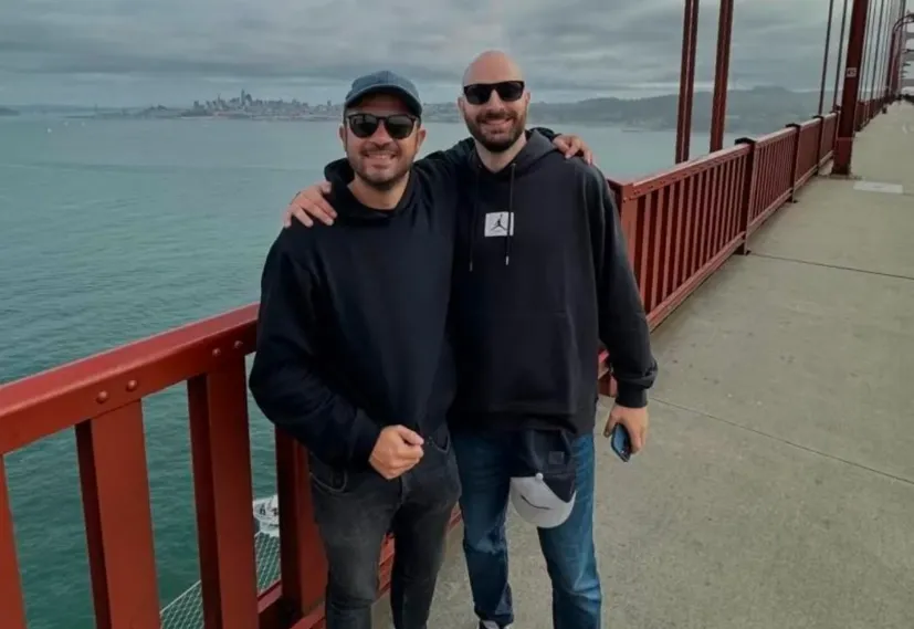 Iván Gaúna e Iván Addoloratto, cofundadores de ETHIX, durante una instancia de trabajo.Juntos impulsan una plataforma que aplica inteligencia artificial para transformar las contrataciones públicas en Argentina.