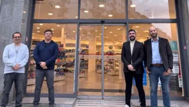 Christian Juárez Matorras y guido Sadovsky de Farma plus y Diego Piron, gerente comercial de Future Workers.