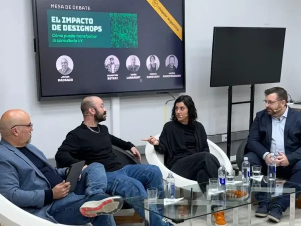 El primer evento de DesignOps Latam en Argentina reunió a expertos de empresas como Despegar, Baufest, Kavak e ICBC para debatir sobre el futuro y los desafíos de la disciplina.