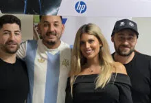 Izq. a Der. Fabrizio Boulett (Vendedor), Juan Pablo Cerrutti (PM, Champión HP), Daniela Barrio (Vendedora), Alejandro López (MKT) de Invid Computers.