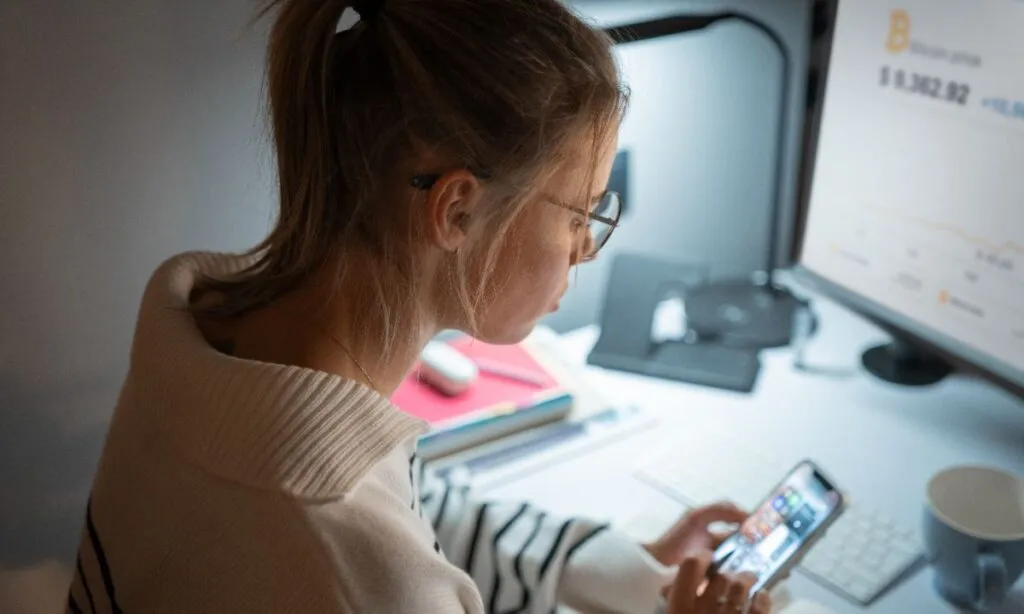 Más del 50% de los trabajos requerirán habilidades digitales avanzadas en los próximos años, según el Foro Económico Mundial.