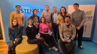 Equipo de Brother y Stenfar en las oficinas del distribuidor mayorista.