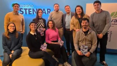 Equipo de Brother y Stenfar en las oficinas del distribuidor mayorista.