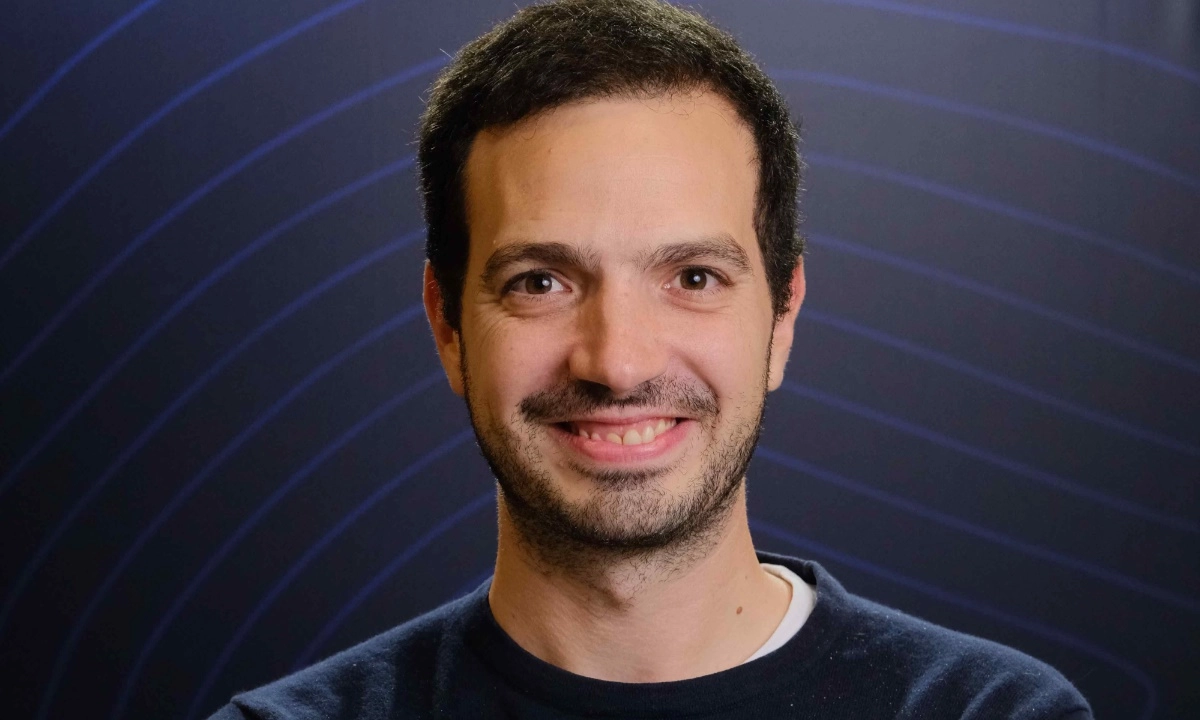 Ezequiel Sculli, cofundador y director de operaciones de Darwin AI, aporta su experiencia en automatización comercial y desarrollo de producto.