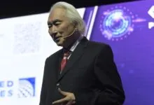 Michio Kaku durante su conferencia en el ITBA, explicando cómo Argentina puede despegar en la Cuarta Revolución Industrial.
