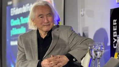 Michio Kaku visitó Argentina y proyectó el futuro cuántico.