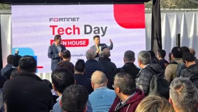 Izq. a Der. Martín Hoz, vicepresidente sénior de ingeniería para América Latina, el Caribe y Canadá y Hernando Castiglioni, Director de Ingeniería de Fortinet en Argentina.