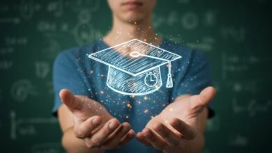 Auroria impulsa una inteligencia artificial con lógica escolar.