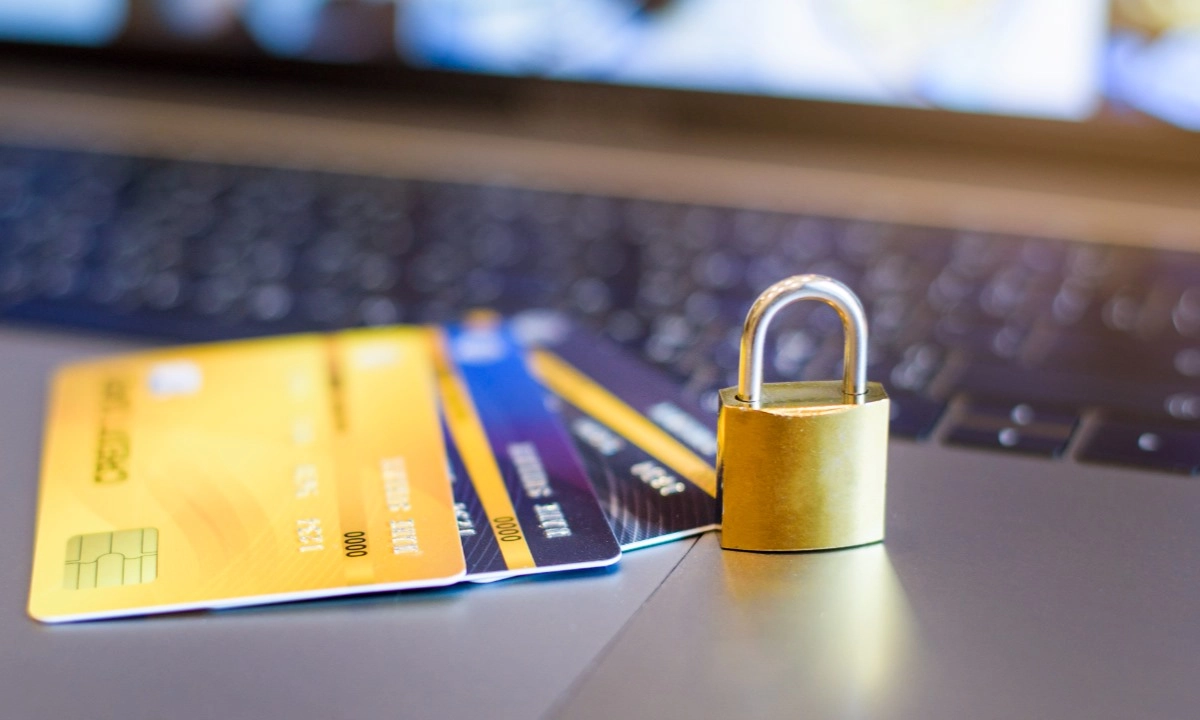 Worldpay utiliza inteligencia artificial para anticipar amenazas y proteger las transacciones en línea en América Latina.