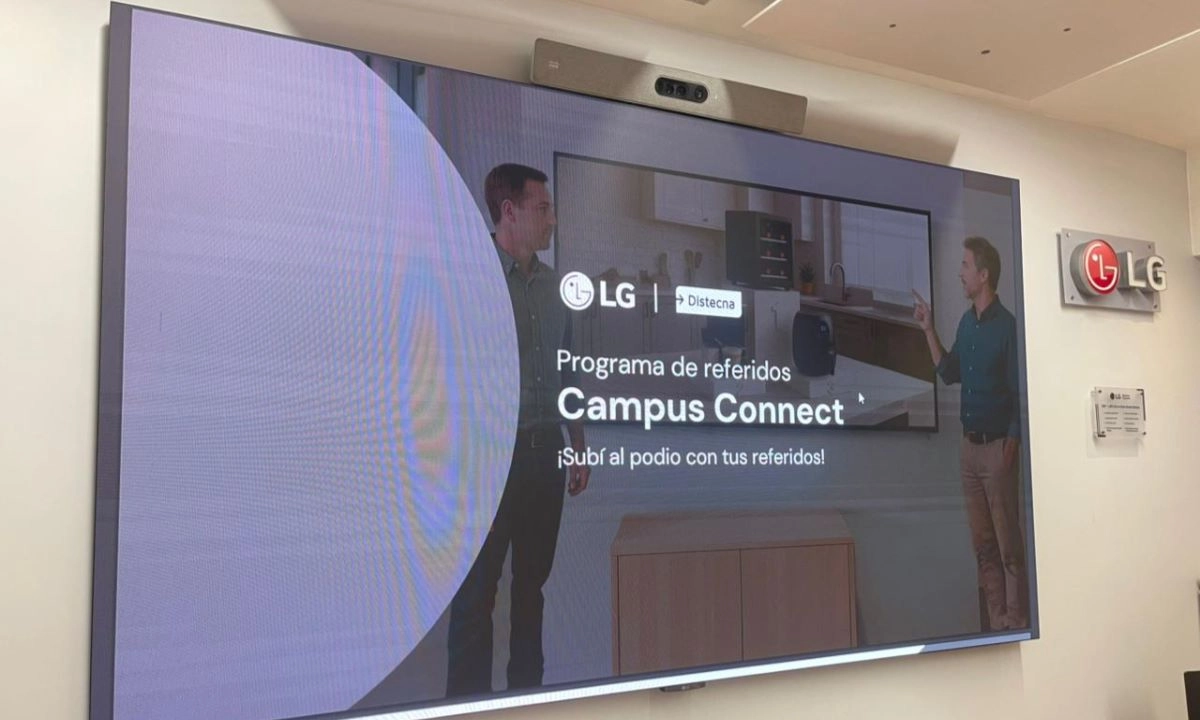 El jueves 11 de septiembre, LG presentó oficialmente su programa Campus Connect en las oficinas de Distecna, con el objetivo de potenciar su ecosistema de negocios en la categoría de cartelería digital.