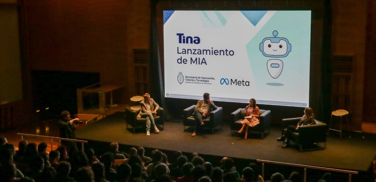 Presentan a MIA, el nuevo chatbot con inteligencia artificial.