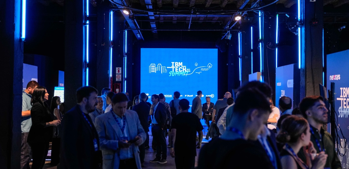 El Konex se transformó en un espacio de colaboración e inspiración durante el IBM Tech Summit 2025, impulsando el diálogo sobre el futuro digital.