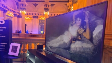También se presentó el elegante The Frame LS03D de 75”, con display mate y marcos personalizables que lo transforman en una auténtica obra de arte para el hogar.
