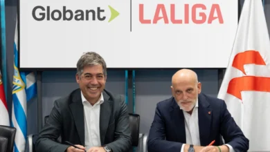 Martín Umaran, Presidente de EMEA y Co-fundador de Globant y Javier Tebas, presidente de LALIGA.