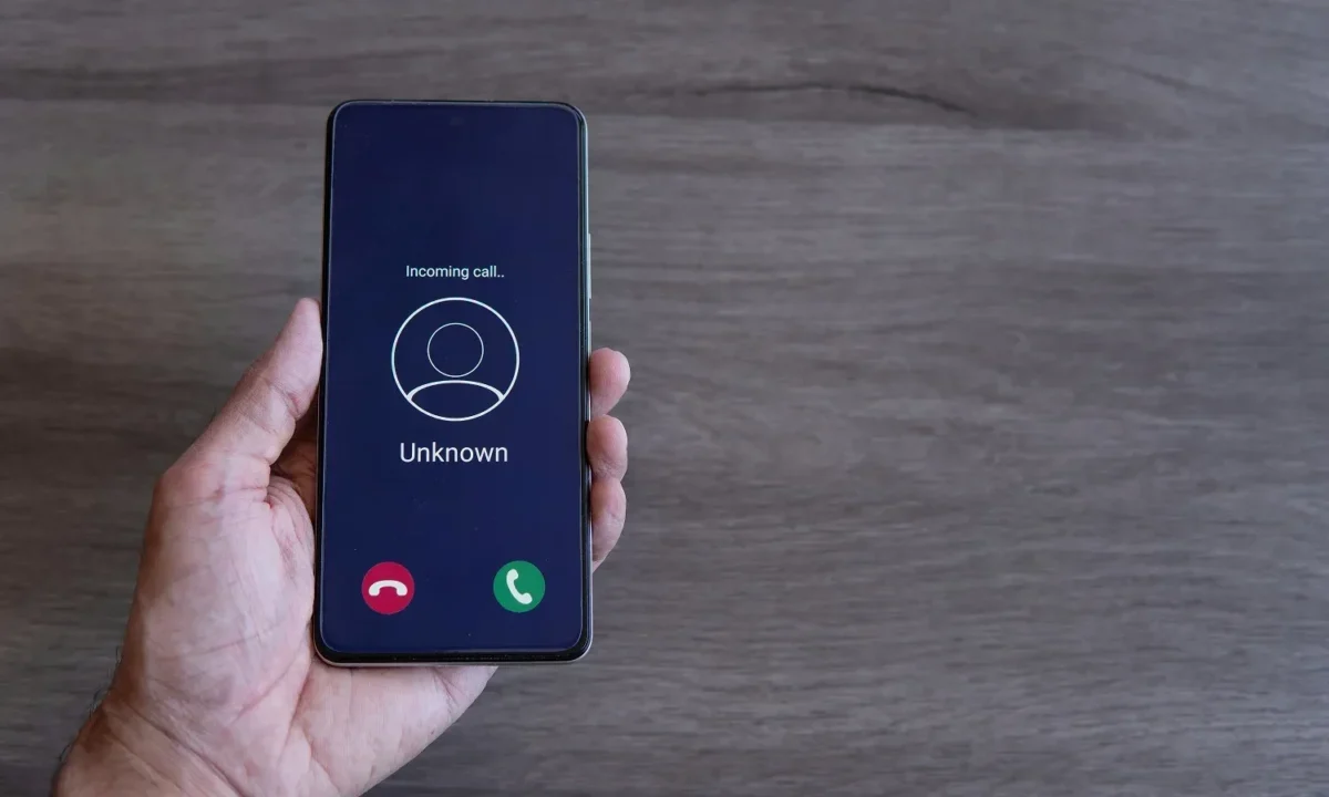 Cómo liberar espacio en el celular: revisar las descargas, eliminar archivos duplicados y controlar los datos de las aplicaciones ayuda a administrar mejor la memoria disponible.