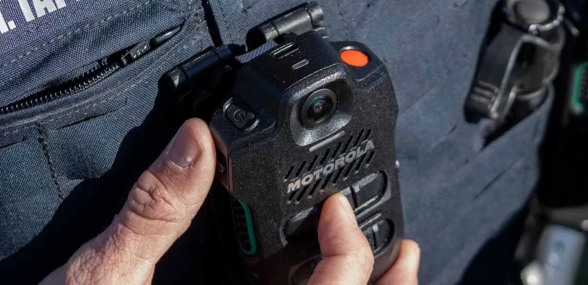 SVX revoluciona la seguridad pública con voz, video e inteligencia artificial integrados.