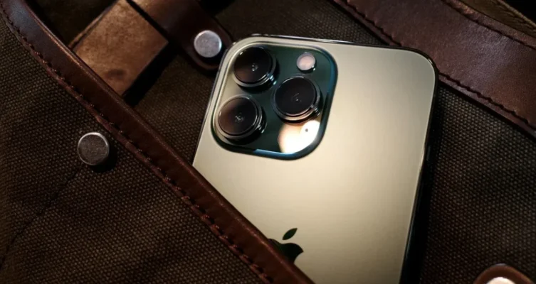 Aunque el ecosistema de Apple es uno de los más seguros, los usuarios de iPhone no están exentos de amenazas como el phishing, el malware o las redes Wi-Fi inseguras.