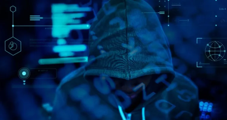 Según Kaspersky, este tipo de ciberespionaje busca permanecer oculto durante largos períodos para recolectar información estratégica de manera gradual.