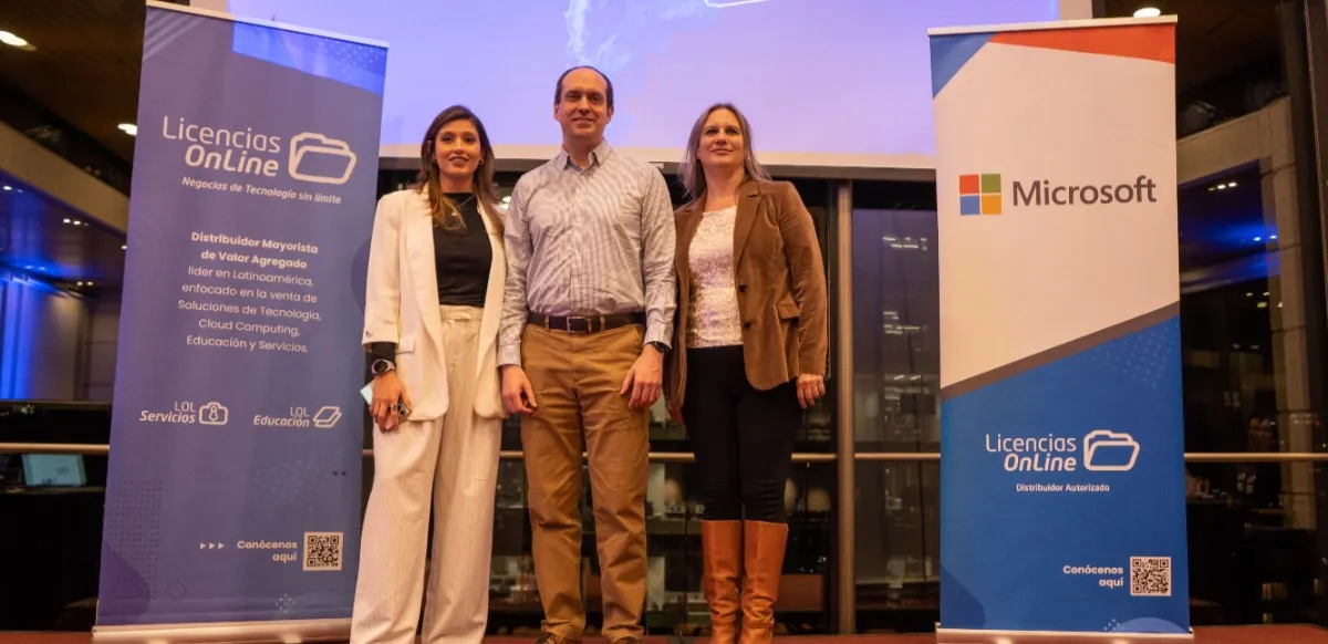 Camila Orellana, Daniel Abellá y Marcia Etulain.