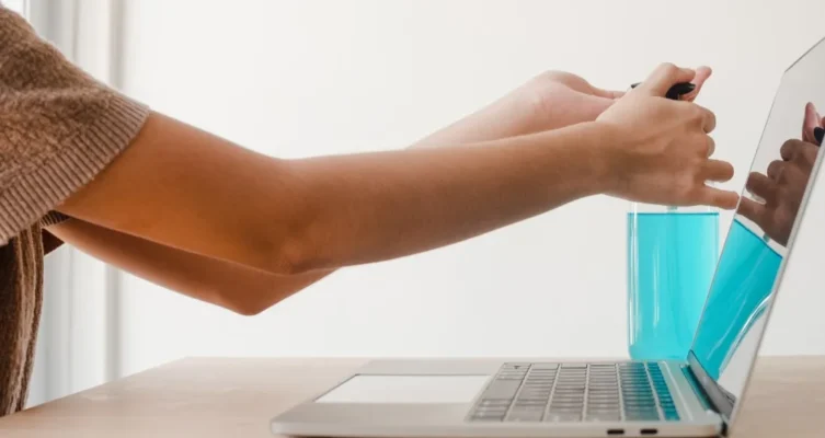 ASUS presenta en Chile Perfect Warranty con un año gratis de protección.