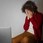 Muchos chilenos recurren a chatbots en momentos de tristeza